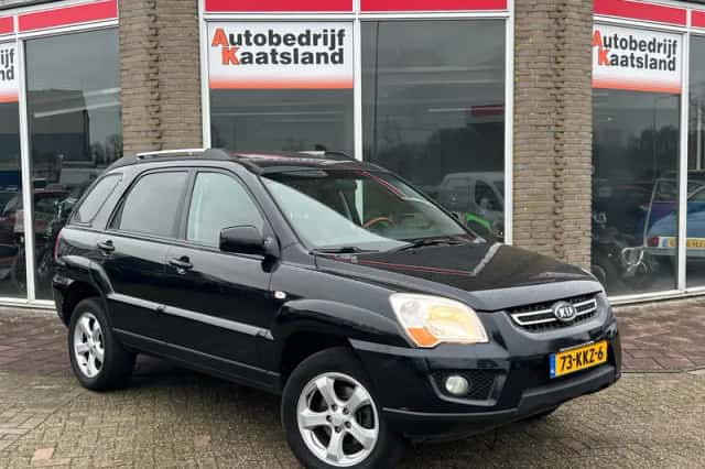 Kia Sportage (2010) thumbnail 2