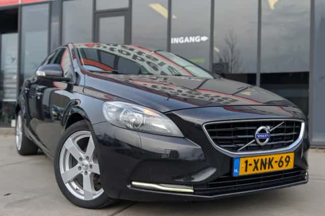 Volvo V40 (2014) thumbnail 4