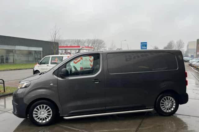 Toyota Proace (2016) thumbnail 4