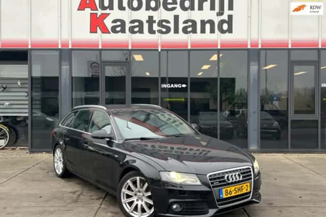 Audi A4 (2011) thumbnail 1