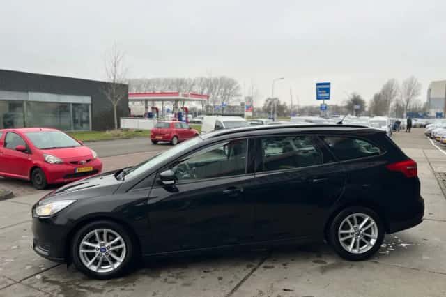 Ford Focus (2015) thumbnail 5