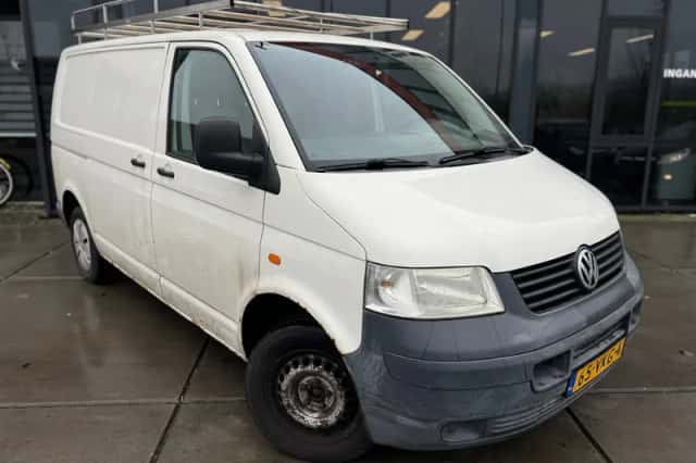 Volkswagen Transporter (2007) thumbnail 3