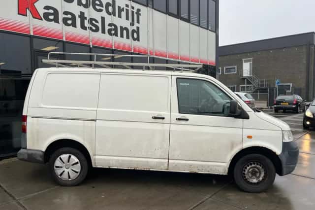 Volkswagen Transporter (2007) thumbnail 6