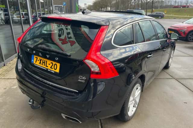 Volvo V60 (2014) thumbnail 4