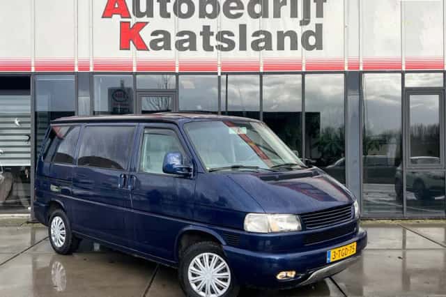 Volkswagen Multivan (2000) thumbnail 2