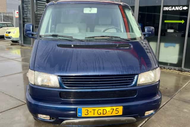 Volkswagen Multivan (2000) thumbnail 5
