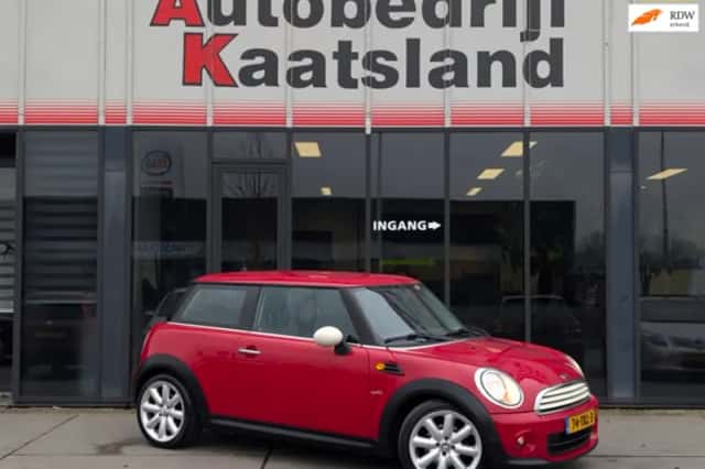MINI Mini (2012) thumbnail 1