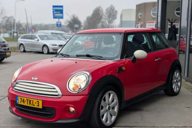 MINI Mini (2012) thumbnail 3