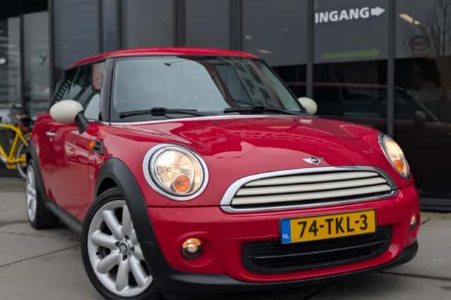 MINI Mini (2012) thumbnail 4