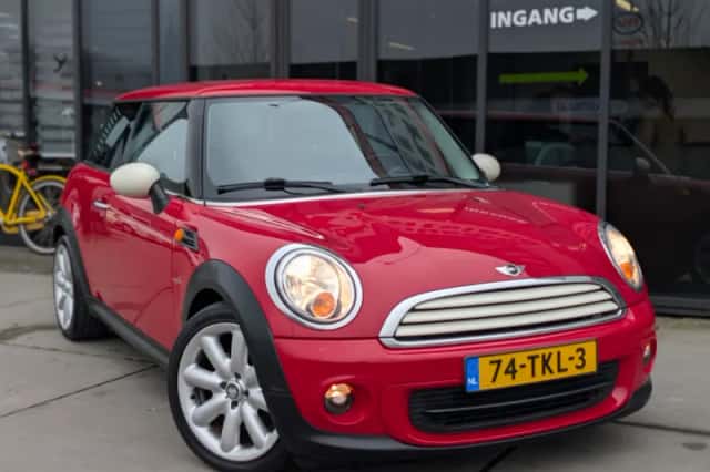 MINI Mini (2012) thumbnail 5
