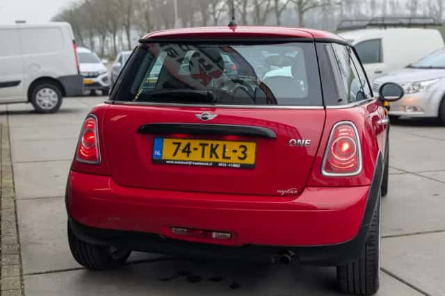 MINI Mini (2012) thumbnail 6