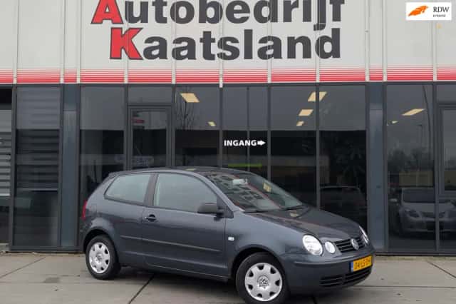 Volkswagen Polo (2003) thumbnail 2