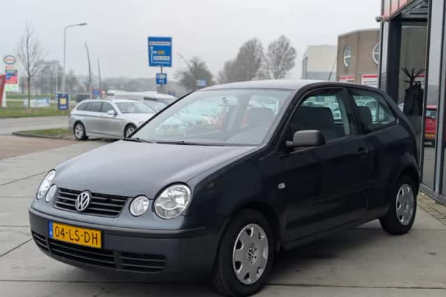 Volkswagen Polo (2003) thumbnail 4