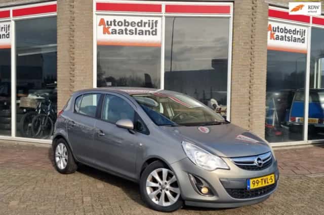 Opel Corsa (2012) thumbnail 1