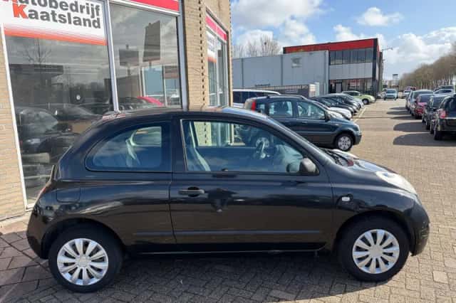 Nissan Micra (2007) thumbnail 6