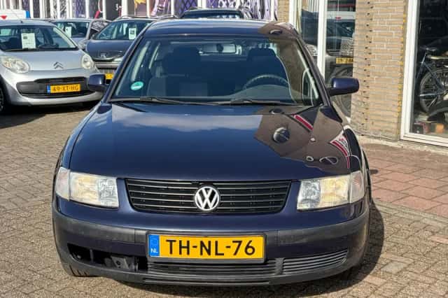 Volkswagen Passat (1998) thumbnail 5