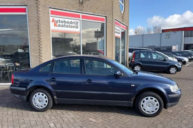 Volkswagen Passat (1998) thumbnail 6