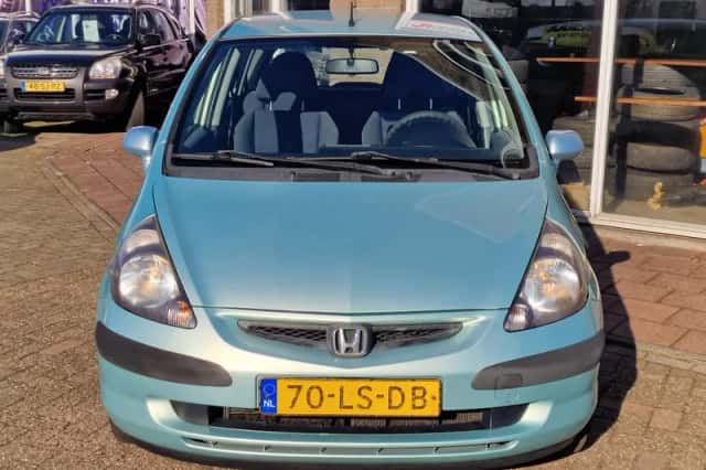 Honda Jazz (2003) thumbnail 4