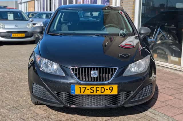 SEAT Ibiza (2011) thumbnail 4