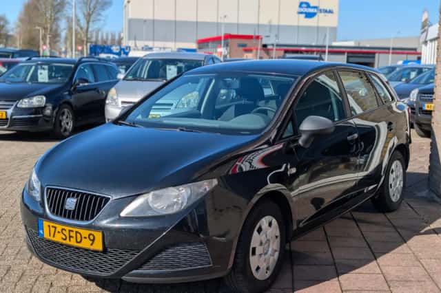 SEAT Ibiza (2011) thumbnail 5