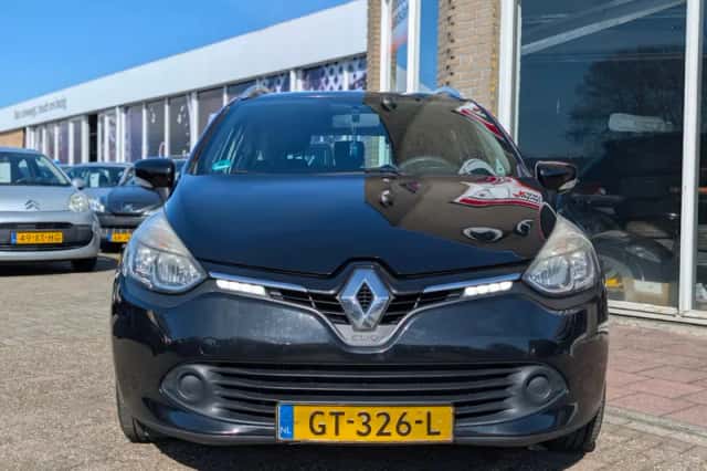 Renault Clio (2015) thumbnail 3