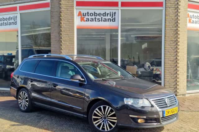 Volkswagen Passat (2005) thumbnail 2