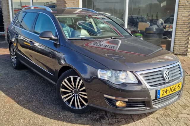 Volkswagen Passat (2005) thumbnail 3