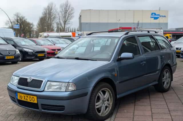 Škoda Octavia (2007) thumbnail 3
