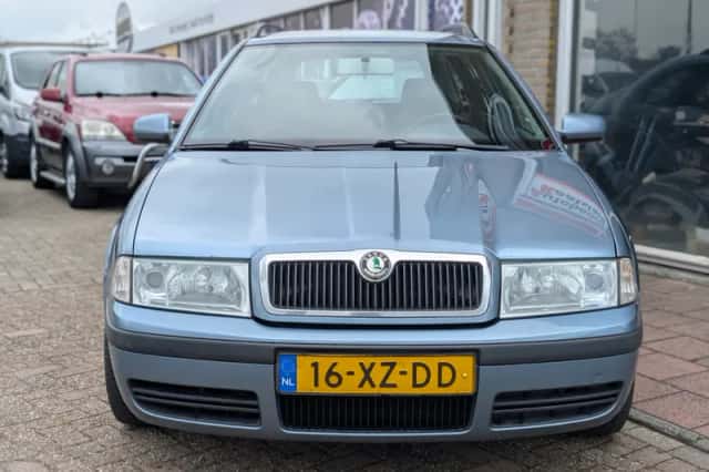 Škoda Octavia (2007) thumbnail 4
