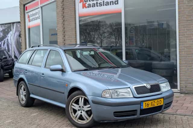 Škoda Octavia (2007) thumbnail 5