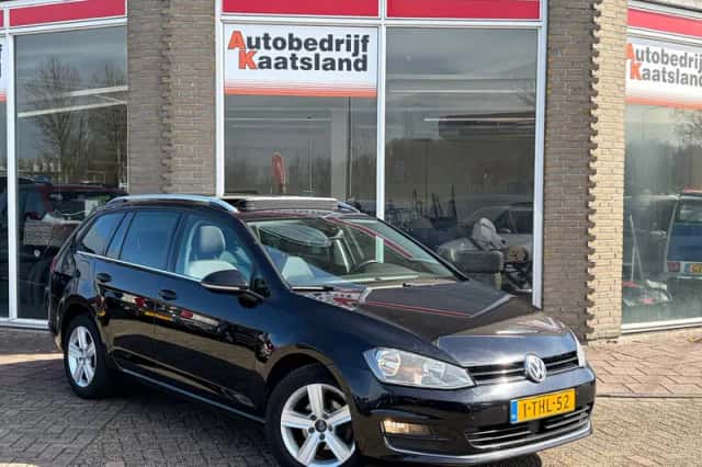 Volkswagen Golf (2014) thumbnail 2