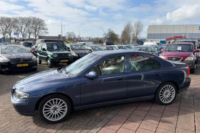 Volvo S60 (2001) thumbnail 4