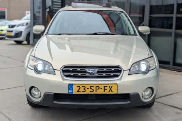 Subaru Outback (2006) thumbnail 3