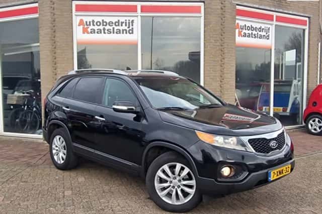 Kia Sorento (2010) thumbnail 1