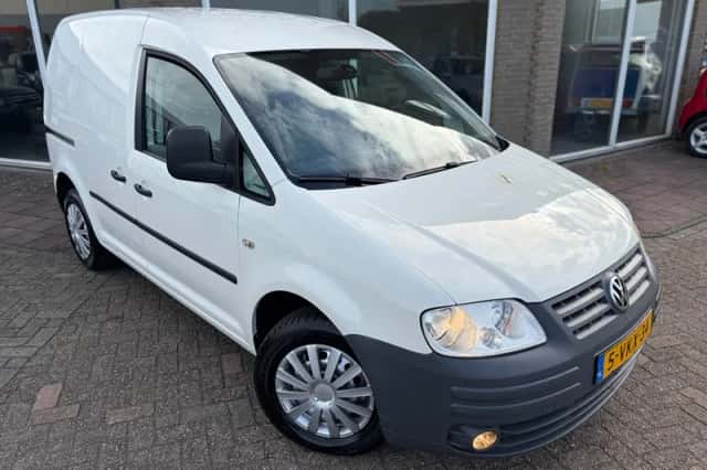 Volkswagen Caddy (2010) thumbnail 3
