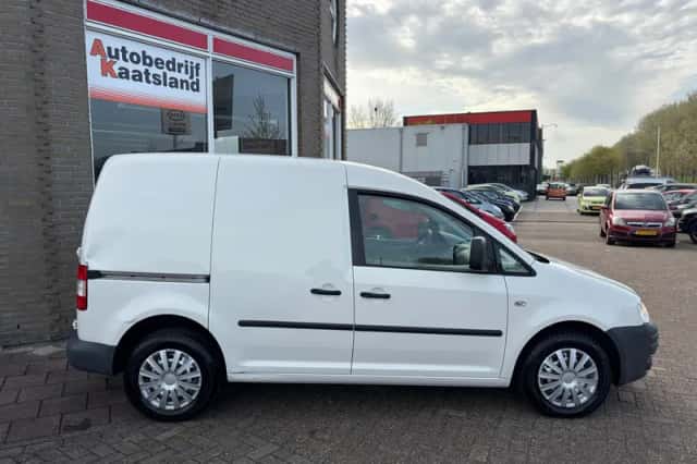 Volkswagen Caddy (2010) thumbnail 6