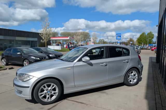BMW 1-Serie (2008) thumbnail 3