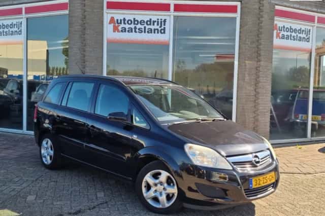Opel Zafira (2008) thumbnail 1