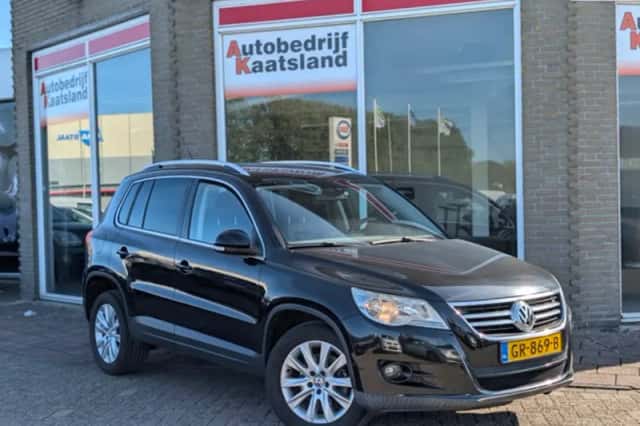 Volkswagen Tiguan (2009) thumbnail 1