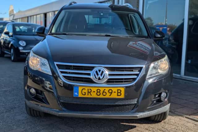 Volkswagen Tiguan (2009) thumbnail 3