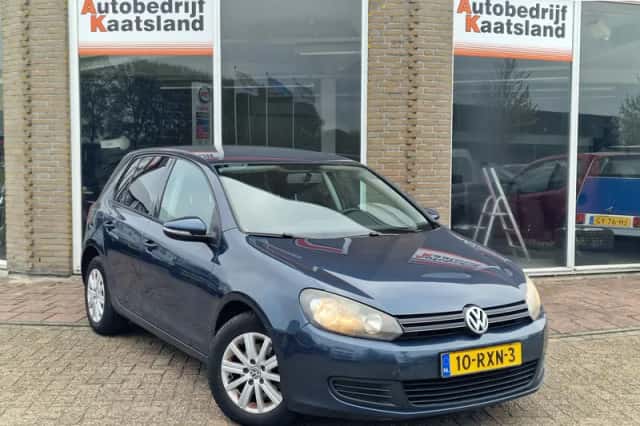 Volkswagen Golf (2011) thumbnail 2