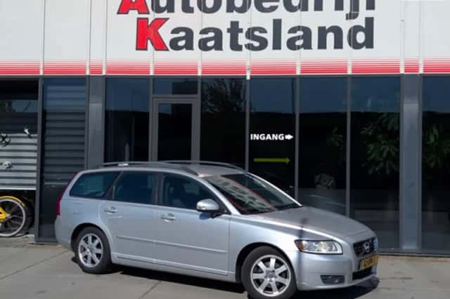 Volvo V50 (2010) thumbnail 1