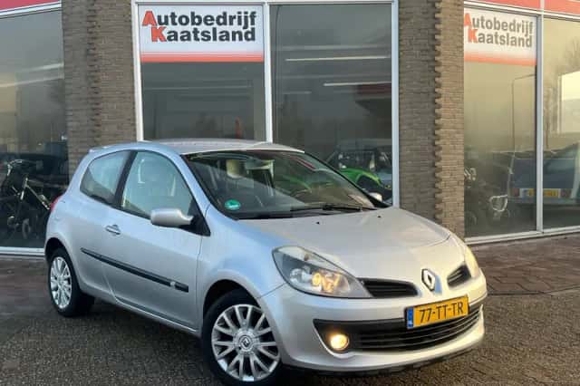 Renault Clio (2007) thumbnail 2