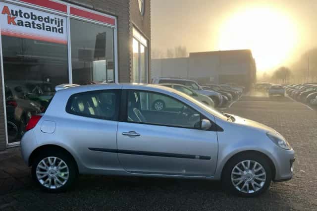 Renault Clio (2007) thumbnail 6