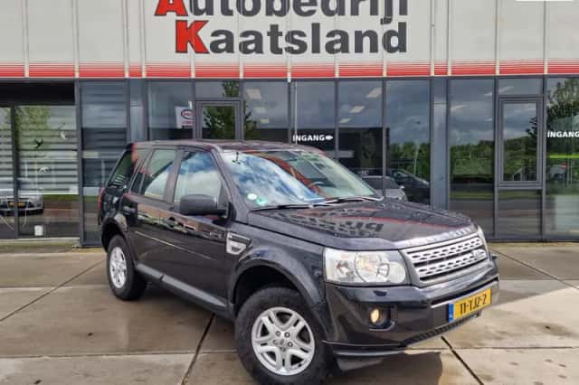 Land Rover Freelander (2012) thumbnail 2