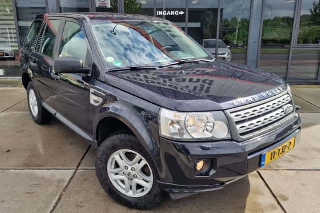 Land Rover Freelander (2012) thumbnail 3