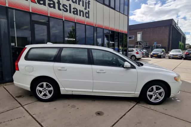 Volvo V70 (2009) thumbnail 6