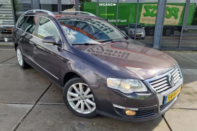 Volkswagen Passat (2008) thumbnail 3