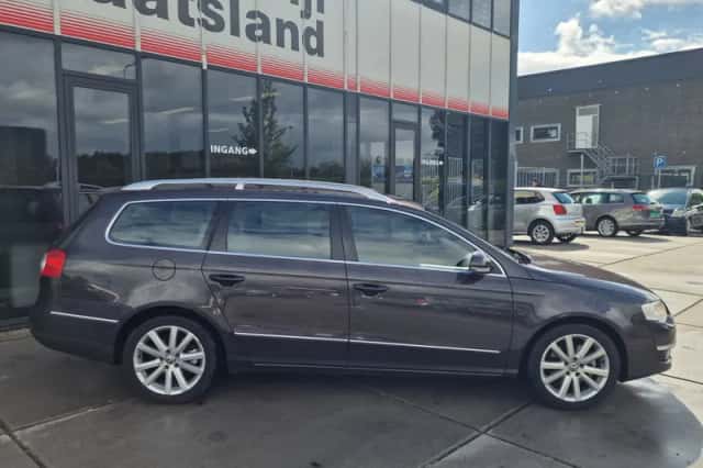Volkswagen Passat (2008) thumbnail 6