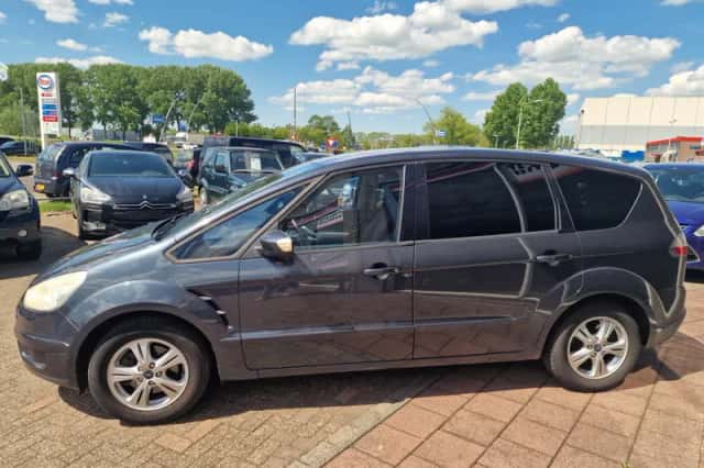 Ford S-Max (2007) thumbnail 3